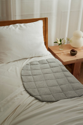 Bearaby Lounger Heated Lap Pad
