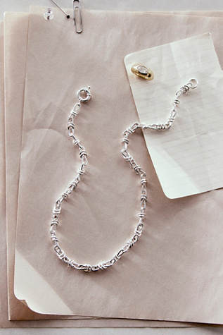 Женское колье Daisy London Silver Plated Knot, цвет: Серебряный — фото 4