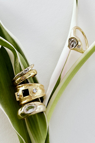 Daisy London Gold Plate Shining Star Ring