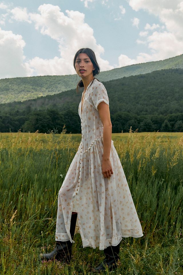 Robe longue à pétales tombants #1