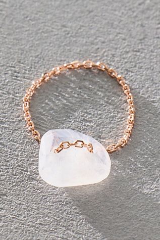 Sirciam Moonstone Chain Ring