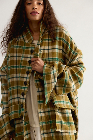 Asparagus Button Check Coat