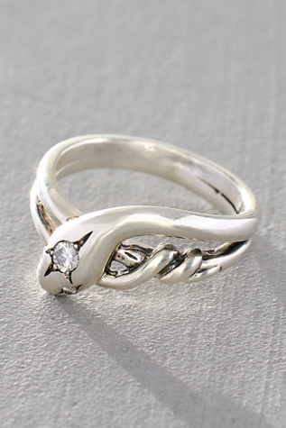 Maura Green Slither Ring by Free People in Silver, Size: 7