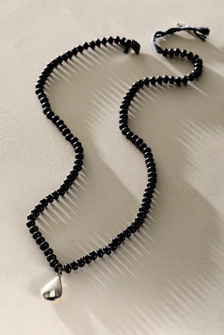 Exaggerated Sabin Pendant Necklace