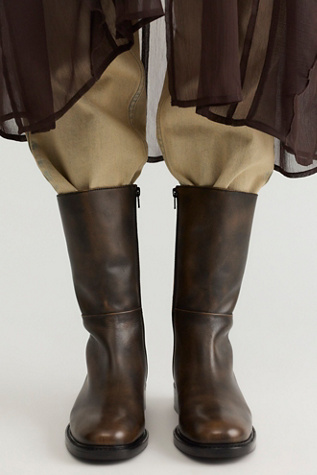 Badlands Back-Lace Boots