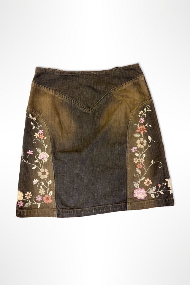 1990s Dark Wash Embroidered Denim Skirt Selected By Ritual Vintage #1