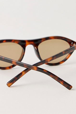 Женские солнцезащитные очки Free People All I Got Aviator Sunglasses, цвет: Черепаховый / Шоколадный — фото 3