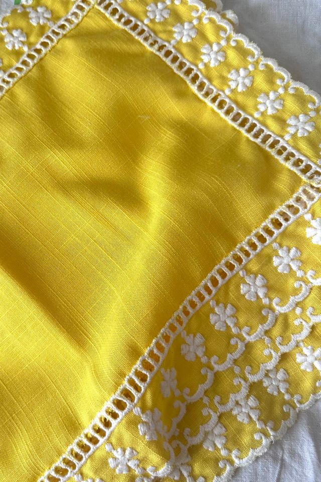 Vintage 70’s Set of Four Yellow Placemats with White Embroidery Selected by KA.TL.AK #3