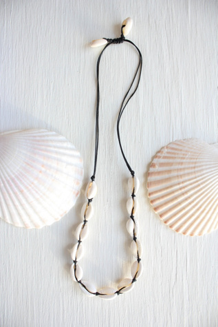 Женские колье Moons + Junes Vintage Cowrie Shell Surfer Selected, цвет: Разноцветный — фото 3