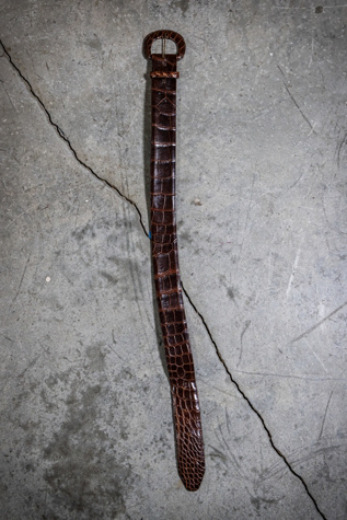 Женский ремень Free People Vintage Brown Alligator Leather Belt Selected by Black Shag Vintage, цвет: Коричневый — фото 2