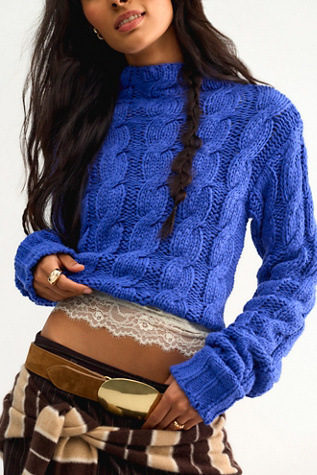 Simone Cable Knit Pullover
