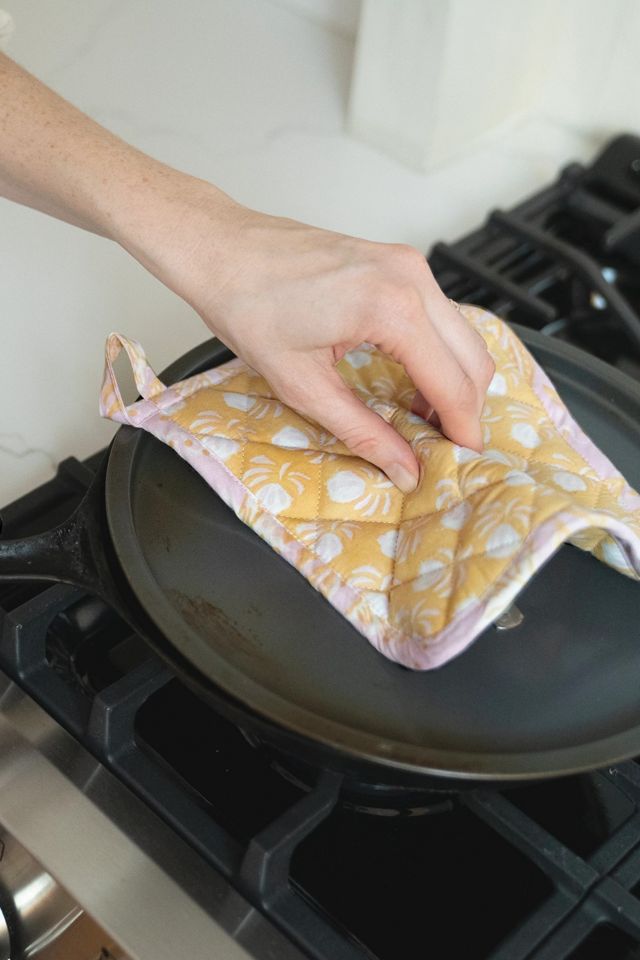 Supra Endura Hand Block Printed Ovenmitt And Pot Holder Set #2