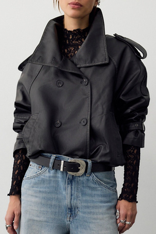 Женская куртка We The Free Stratus Vegan Leather Funnel-Neck, цвет: Чёрный