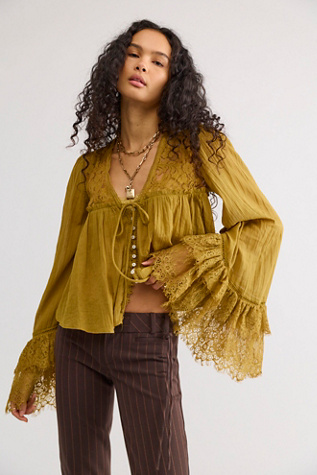 Ava Blouse