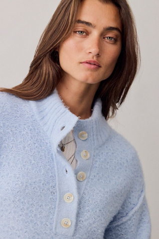 Женский свитер Free People Tucked Henley Pullover, цвет: Синий комбинированный — фото 5