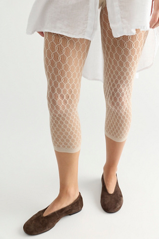 Laura Net Lace Capri Tights