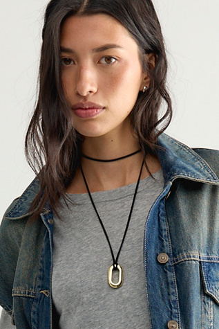 Collier en daim avec pierre free-est x ALV