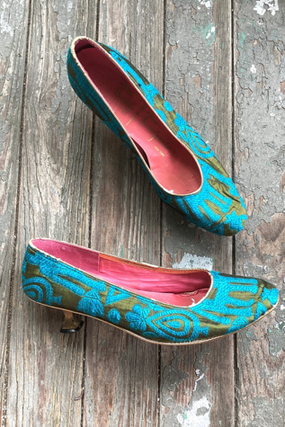 Vintage "I Dream of Jeanie" Jacquard Kitten Heels Selected by Cherry