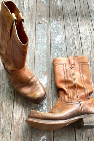 Женские ботинки Cherry Vintage 1970s Distressed Brown Leather Boots Selected, цвет: Коричневый