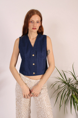 Женский жилет Free People Celine 1990's Vintage Navy Blue denim Vest Selected By Wolf And Moon Vintage, цвет: Синий — фото 2