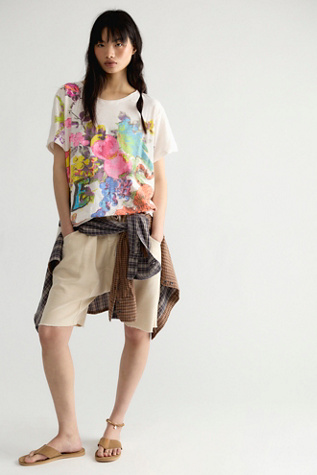 Magnolia Pearl Graphics Tee at Free People in Fruitful