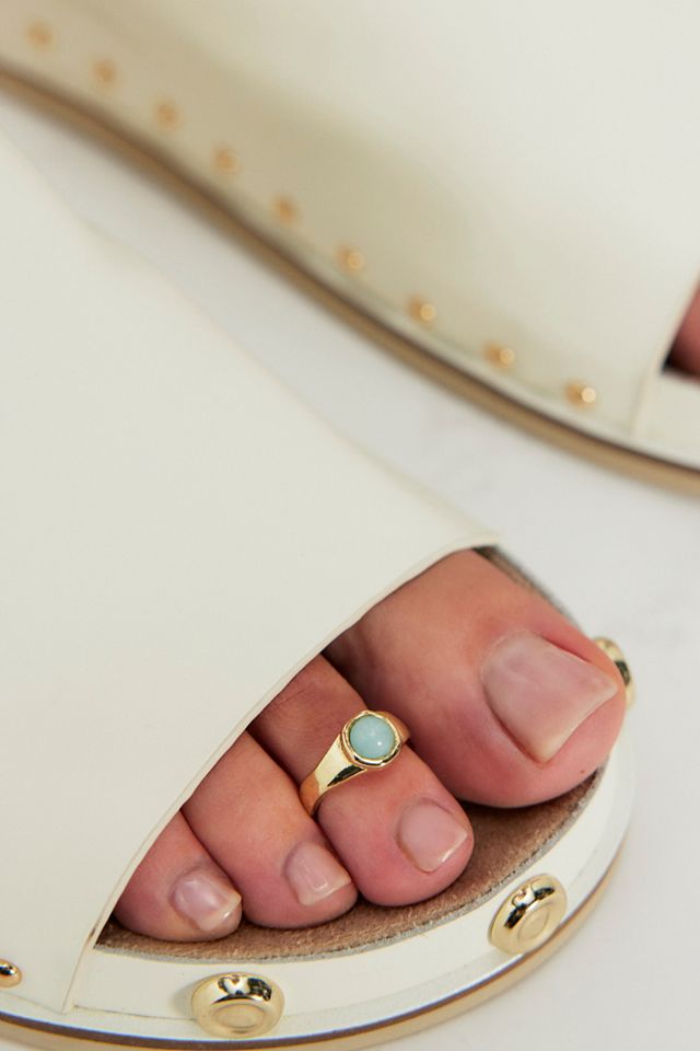 Heart Eyes Toe Ring #4