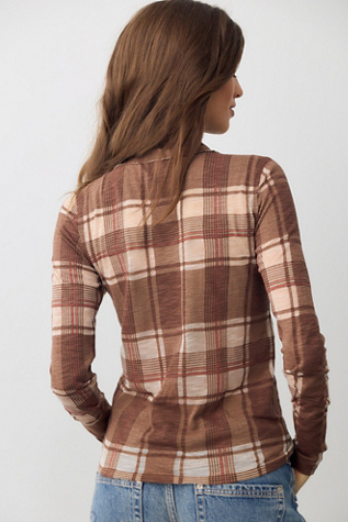 Женский топ We The Free Sloane Ranger Turtleneck Top, цвет: Вишнёвый комбинированный — фото 2