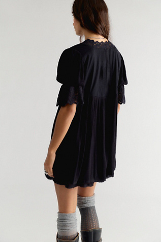 Женское платье Free People Angel Wings V-Neck Babydoll Mini, цвет: Чёрный — фото 2