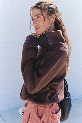 Game Point Funnel Neck