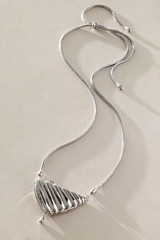 Calista Pendant Necklace