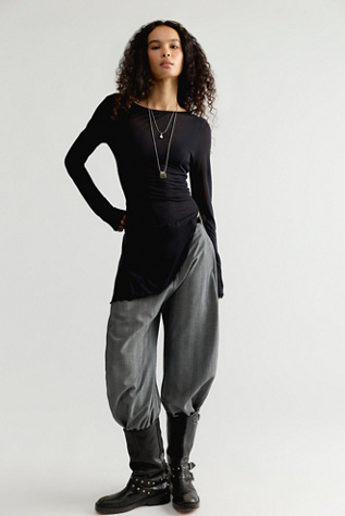 Женский топ Free People Addie Asymmetric Long Sleeve Top, цвет: Чёрный — фото 3