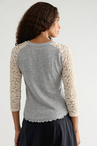 Женский топ Free People Lacey Raglan Top, цвет: Меланжевый чайный комбинированный — фото 2