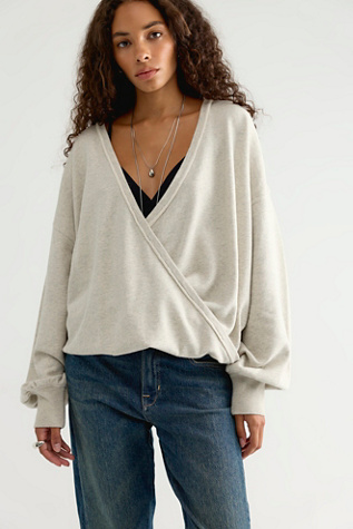 Nessa V-Neck Pullover