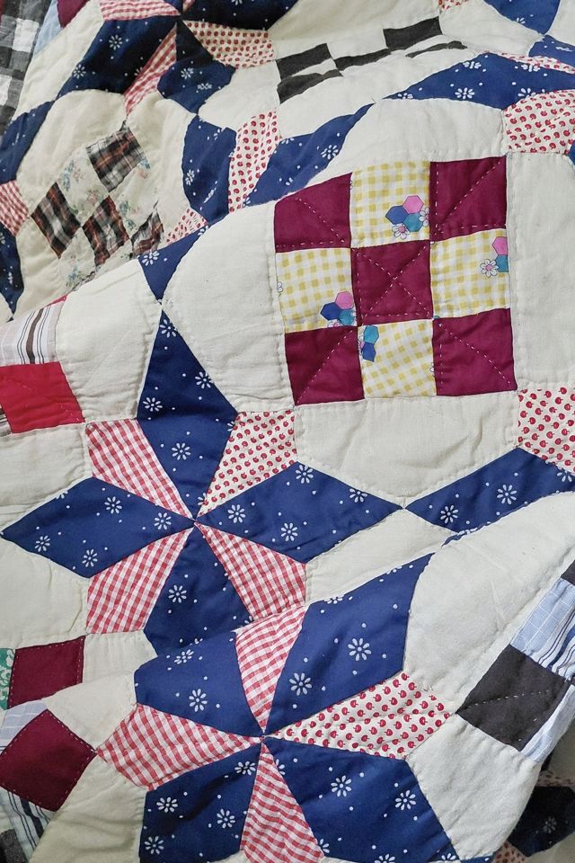 1970's Handmade Stars of Victory Quilt Selected by Garbage Soup #2