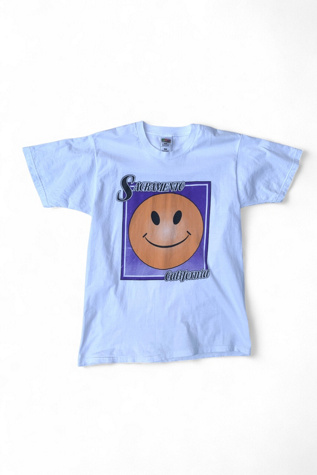 Vintage Sacramento Souvenir Smile T-Shirt Selected by SharpLilTeeth