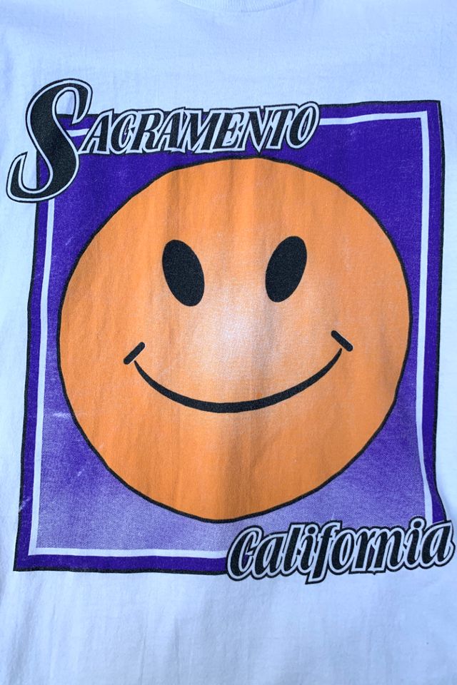Vintage Sacramento Souvenir Smile T-Shirt Selected by SharpLilTeeth #1