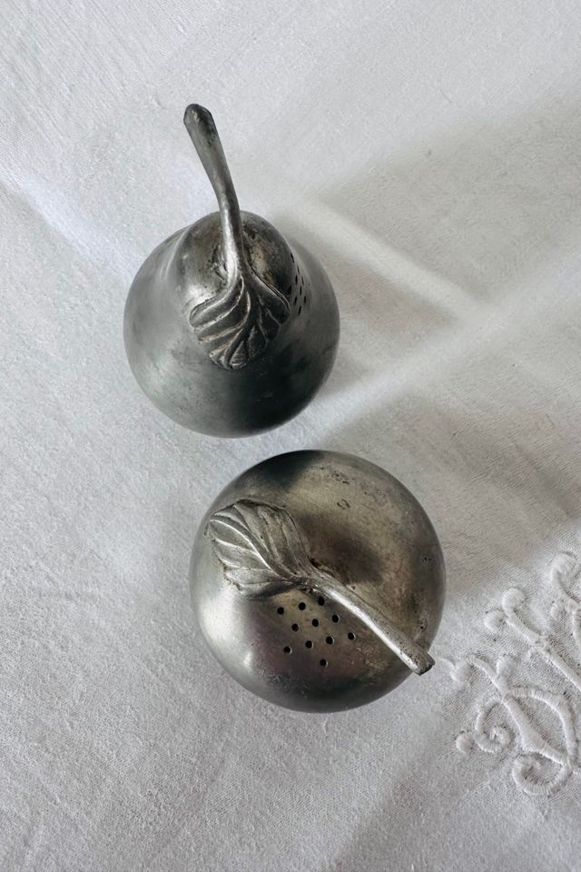 Vintage Web Pewter Pear and Apple Salt and Pepper Shakers Selected by KA.TL.AK #3