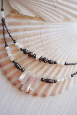 Vintage Southwestern Mother of Pearl Silver Beaded Necklace Selected By Moons + Junes Vintage