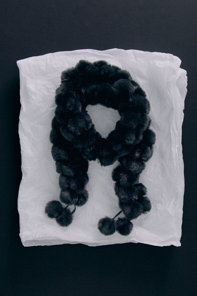 Kiss Kiss Pom Scarf #5