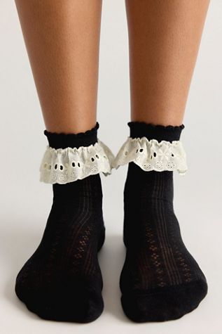 Bobby Lace Frill Socks
