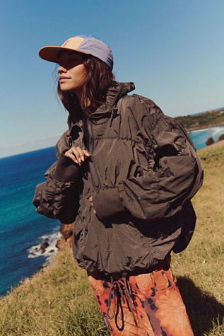 Happy Camper Pullover