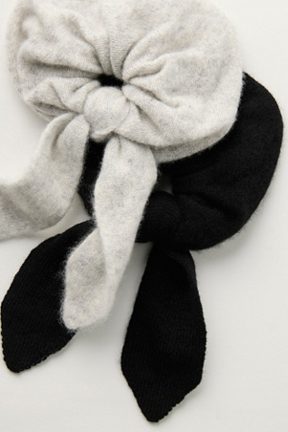 Cashmere Knot Scrunchie