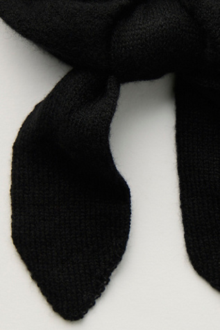 Женские аксессуары для волос Free People Cashmere Knot Scrunchie, цвет: Чёрный — фото 3