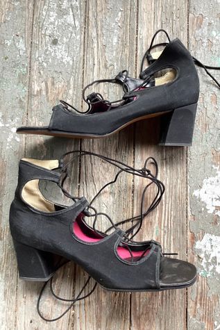 1960s Deadstock Black Lace Up Ankle Gladiator Sandals Selected by Cherry