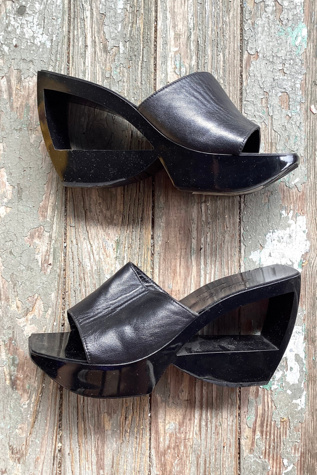 Y2k Robert Clergerie Black Acrylic Cut Out Wedge Selected by Cherry