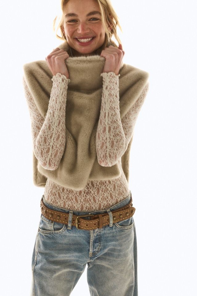 Mountain Muse Faux Fur Dickie #2