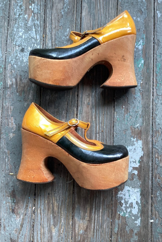1970s Deadstock Martinelli Patent Leather Mary Janes Heeled Platforms Selected by Cherry