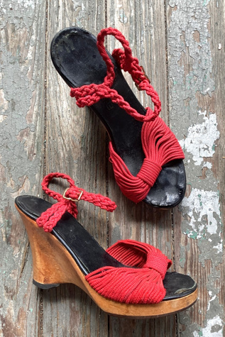 1970s Red Woven Strappy Wooden Platforms Selected by Cherry | Free