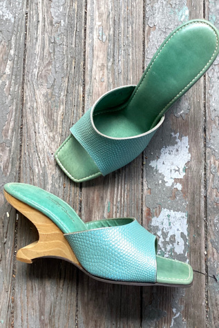 1960s Deadstock Joseph LaRose Blue and Wooden Heel Boomerangs Selected by Cherry