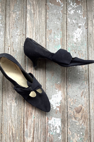 Vintage Rudi Gernreich Black Suede Bow Pixie Heels Selected by Cherry